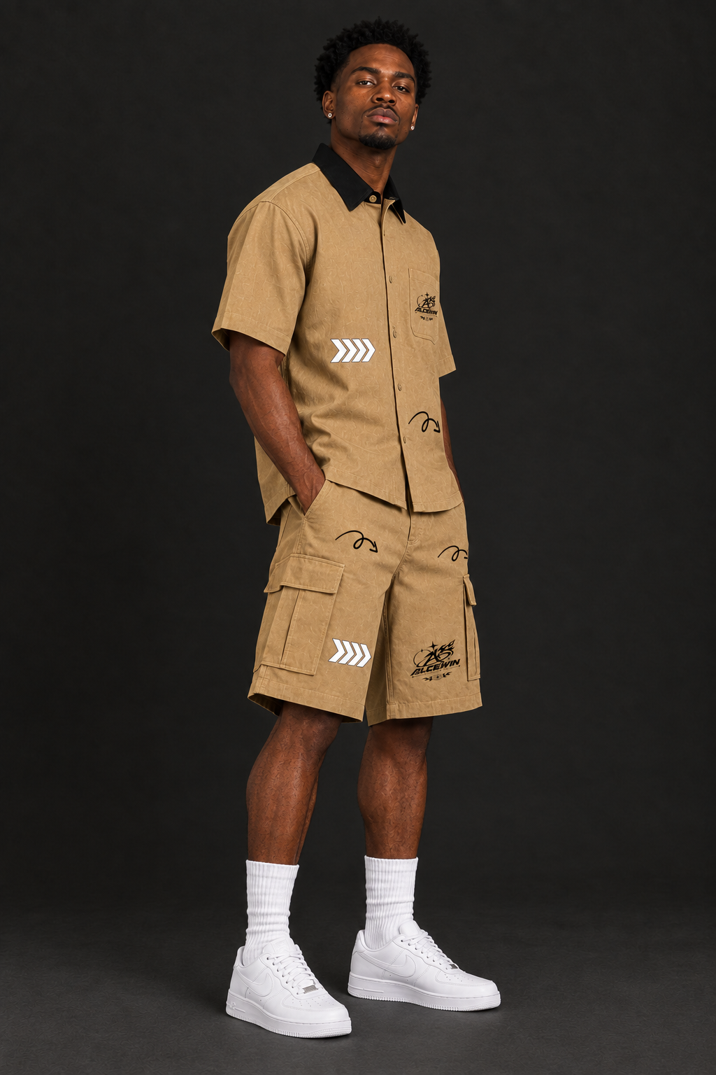 Model wearing the matching Alce Win outfit at a three-quarter angle